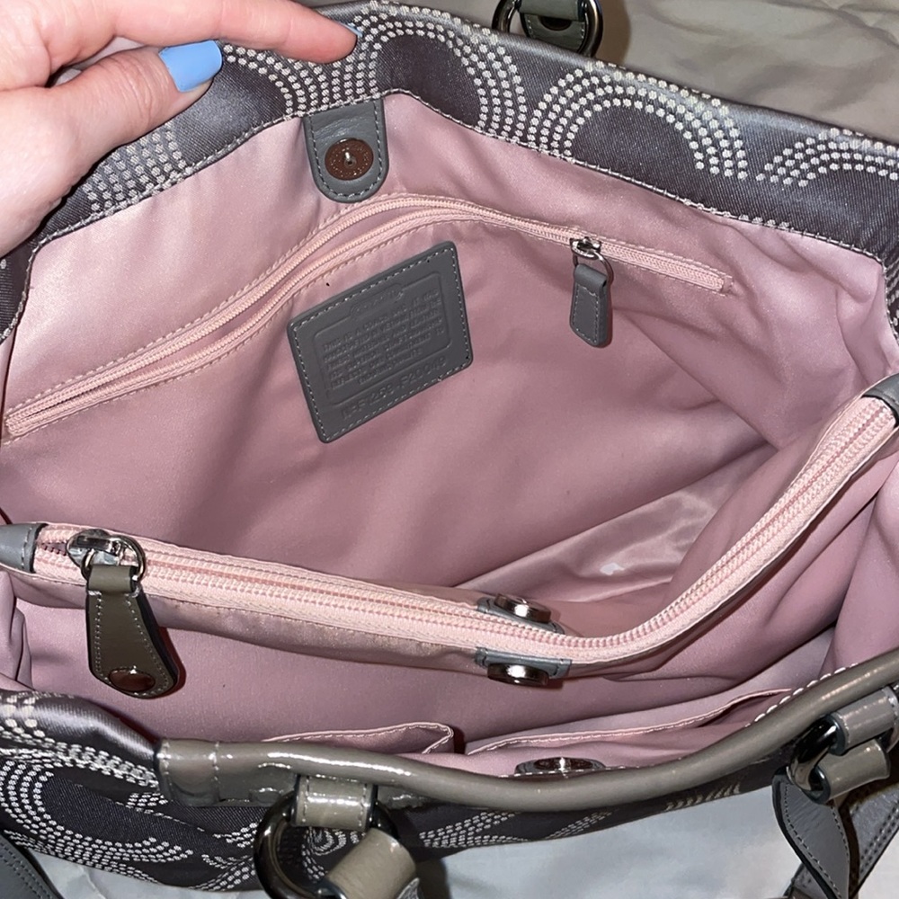 Coach Purse - Picture 5 of 7